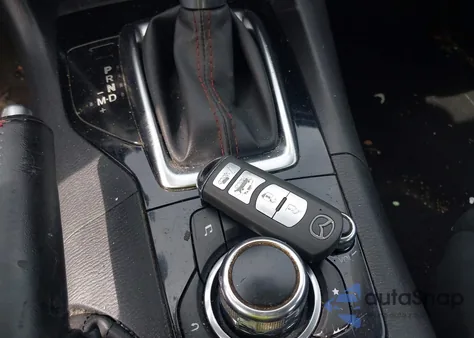 2015 Mazda 3 I Touring z USA, uszkodzony, nr VIN JM1BM1V77F1225771